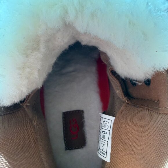 UGG vibram boots dry tech (Size 6) - Picture 3 of 7